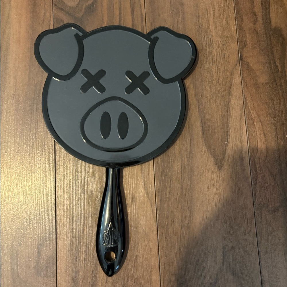 Jeffree Star X Shane Dawson pig mirror